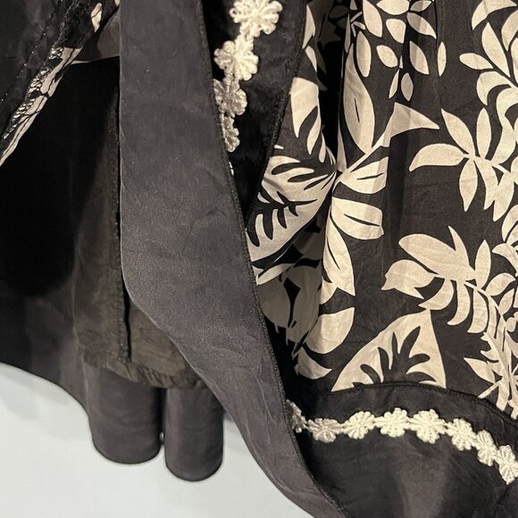 White House Black Market Silk Floral A-Line Skirt‎ Size 2 Pleated Embroidered - Picture 5 of 12